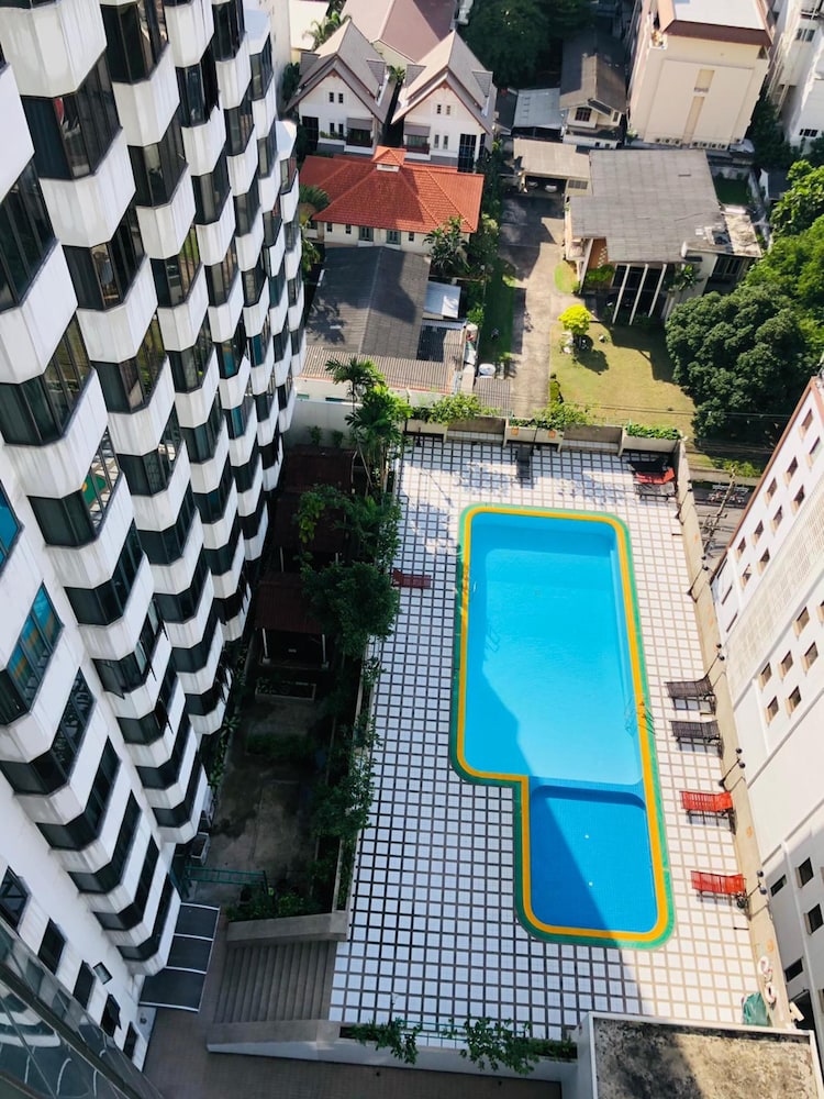 Omni Tower Sukhumvit Nana - Direct