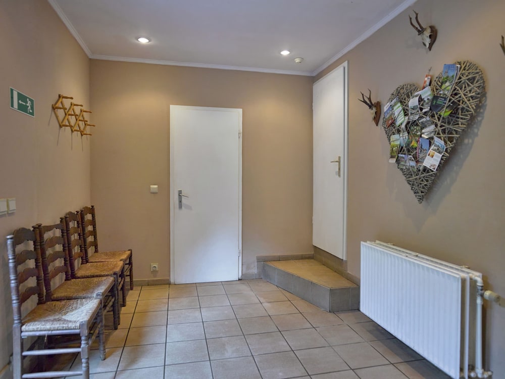 Spacious Family Home, Sosoye view 2