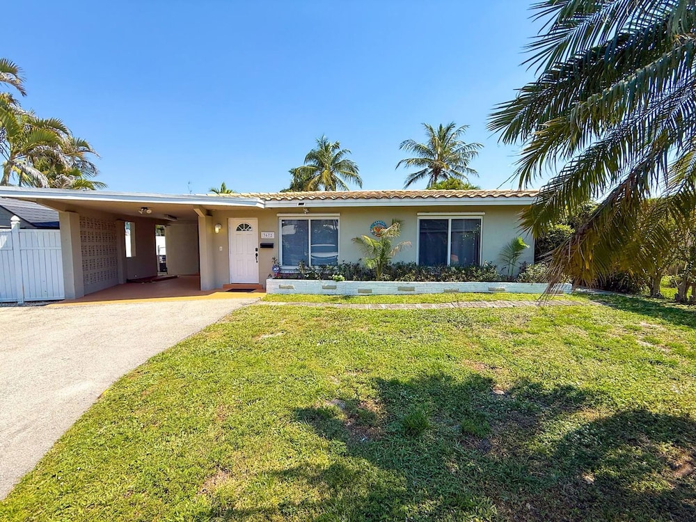 Waterfront Florida Vibes and Views - King Bed
