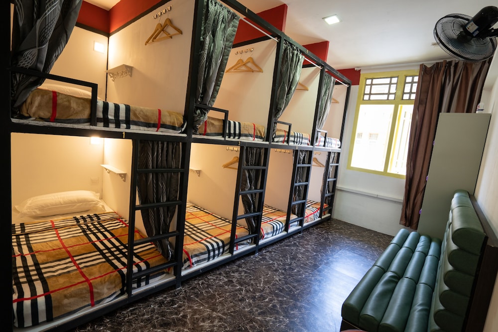OSS Backpackers Hostel