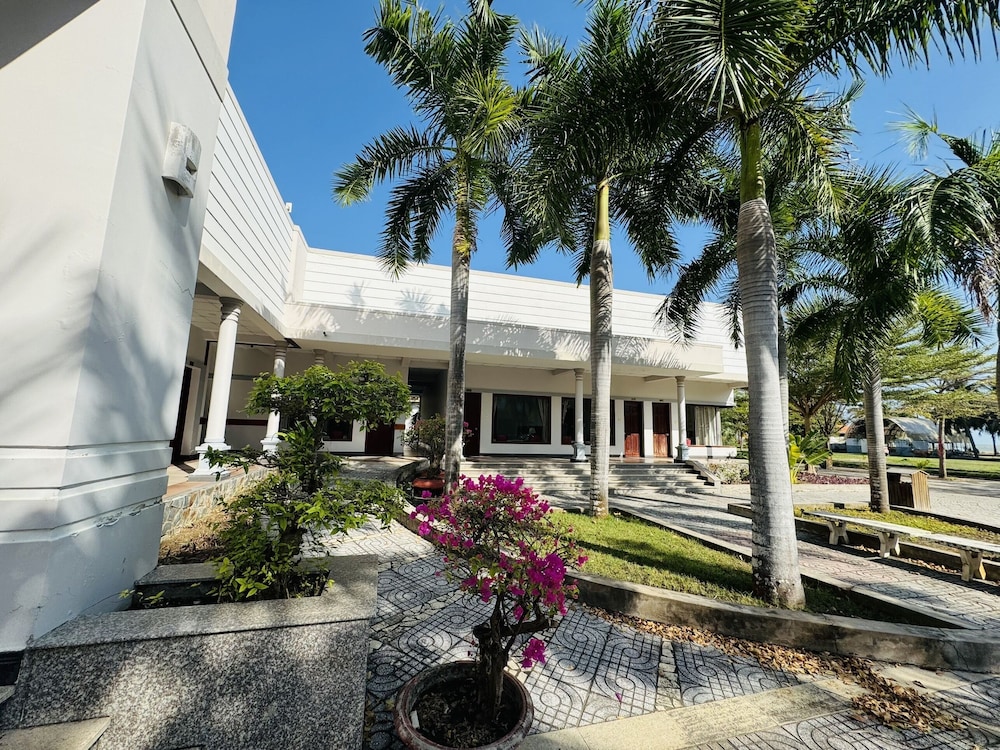Dat Lanh Resort