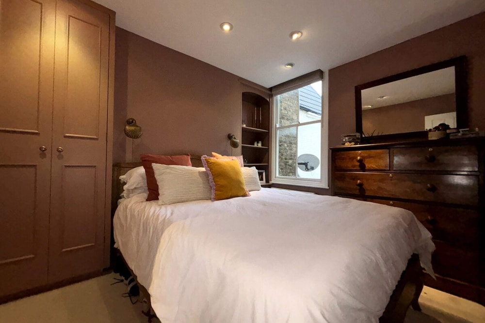 Charming 3BD Flat by the River Thames - Fulham!