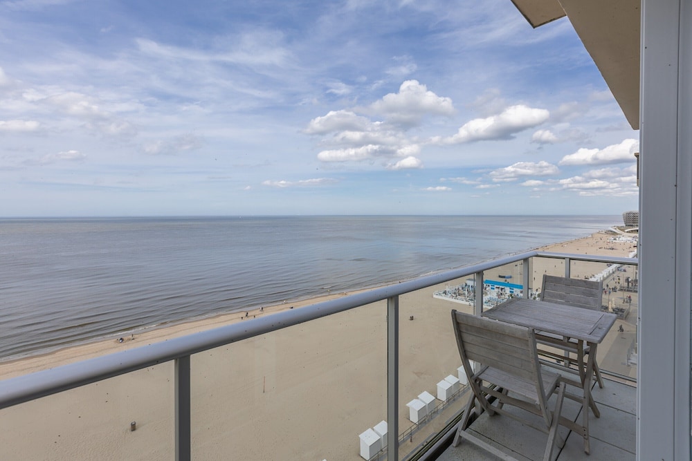 One-bedroom Apartment on the Seafront