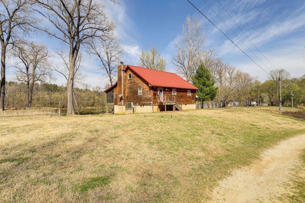 Fire Pit, Screened Deck: Riverfront Ozarks Cabin!