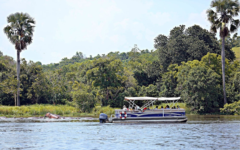 Paraa Safari Lodge