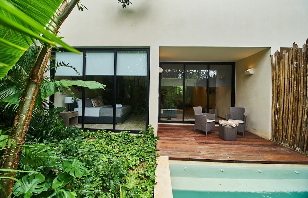 Modern Jungle Hideaway With Private Pool