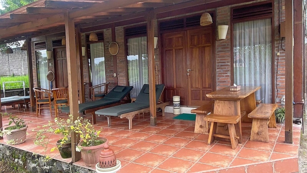 Alamanda Family Villas & Pool