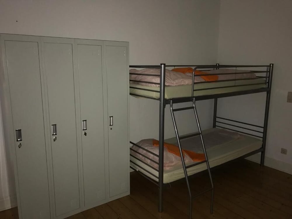 A&S Hostel Bonnerstr. 64