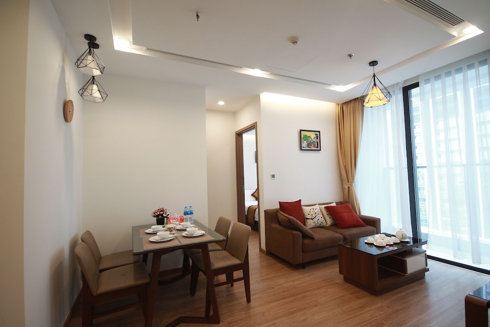 Bayhomes Metropolis Serviced Apartment