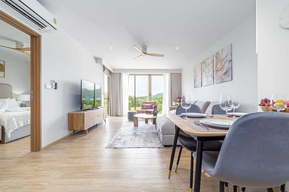 Seaside 1BR 200 m to BangTao beach