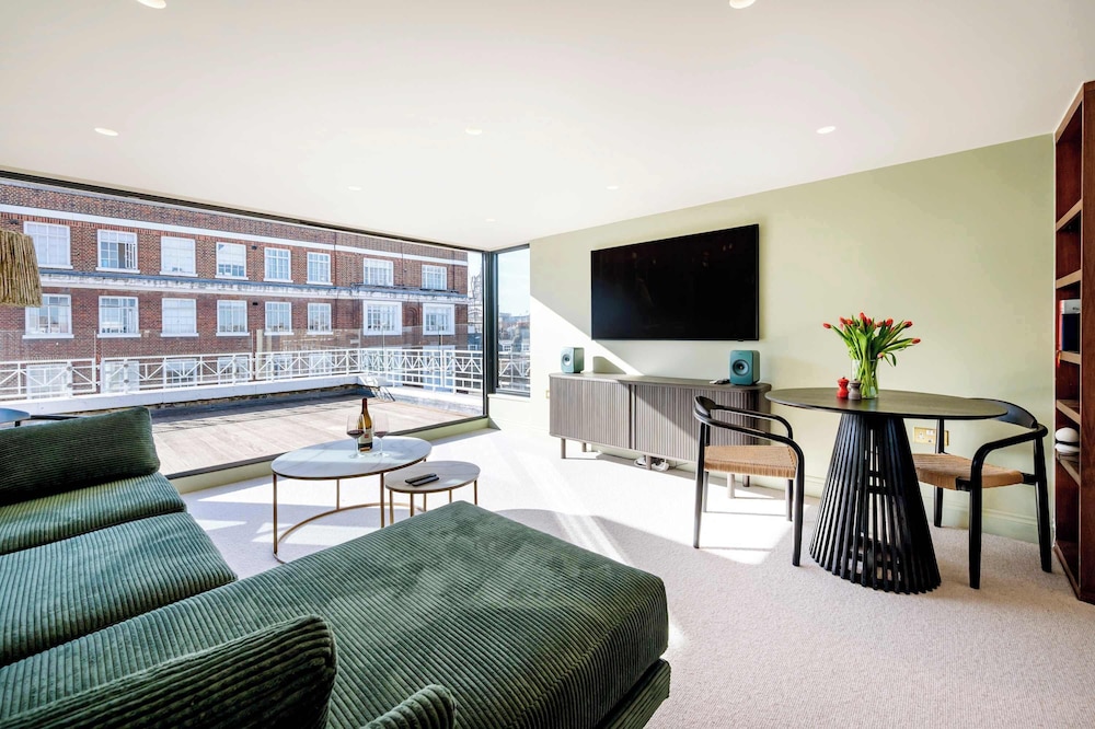 Maison De Brompton With 1 Bedrooms and 1 Bathrooms