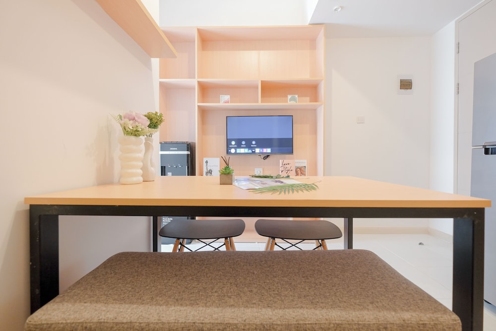 Neat 2Br At Tokyo Riverside Pik 2 Apartment