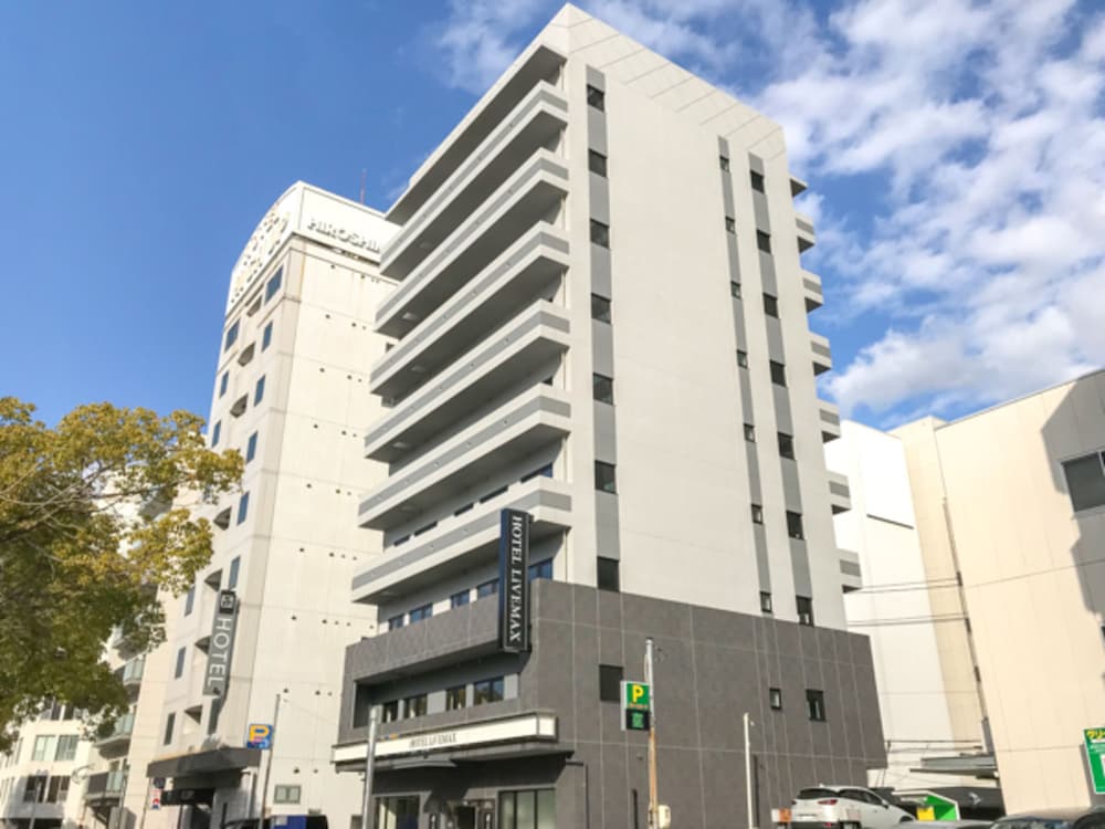 HOTEL LiVEMAX Hiroshima Heiwa Koen-Mae - Image 1