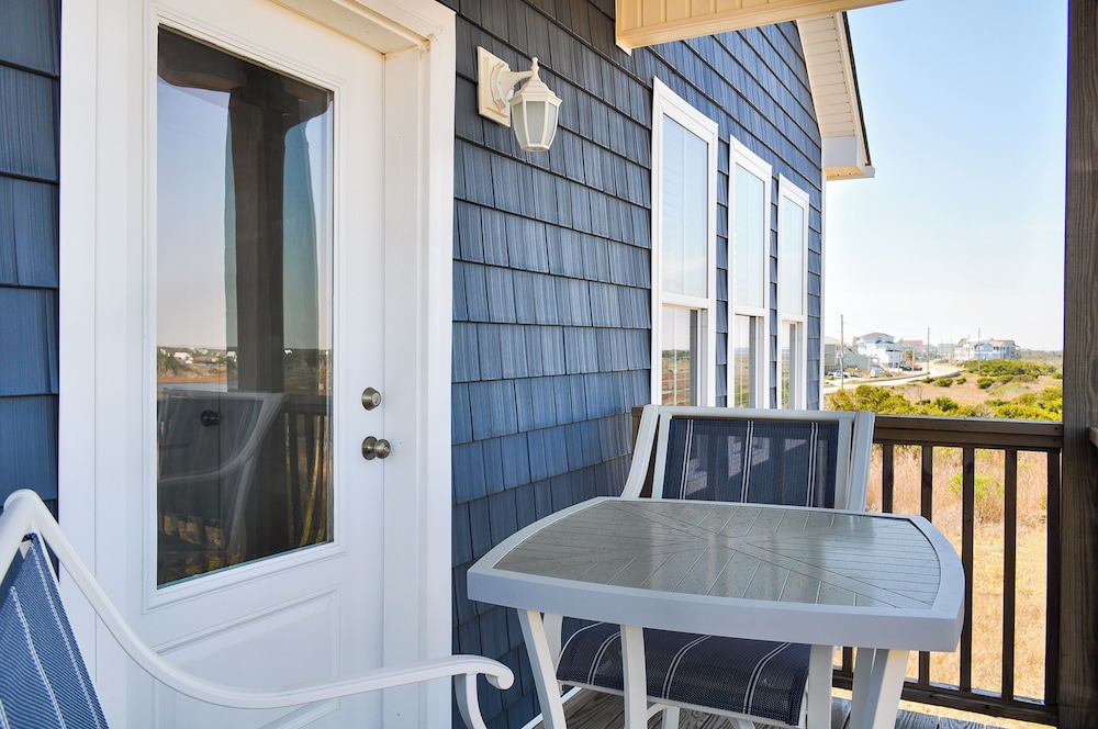 Family Tides by Topsail Realty