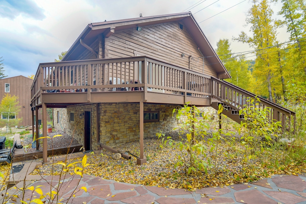 Creekside Cabin: Easy Access to I-70 & Slopes! view 4