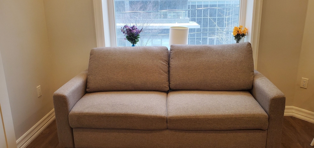 Downtown Easy Stay - Image 1