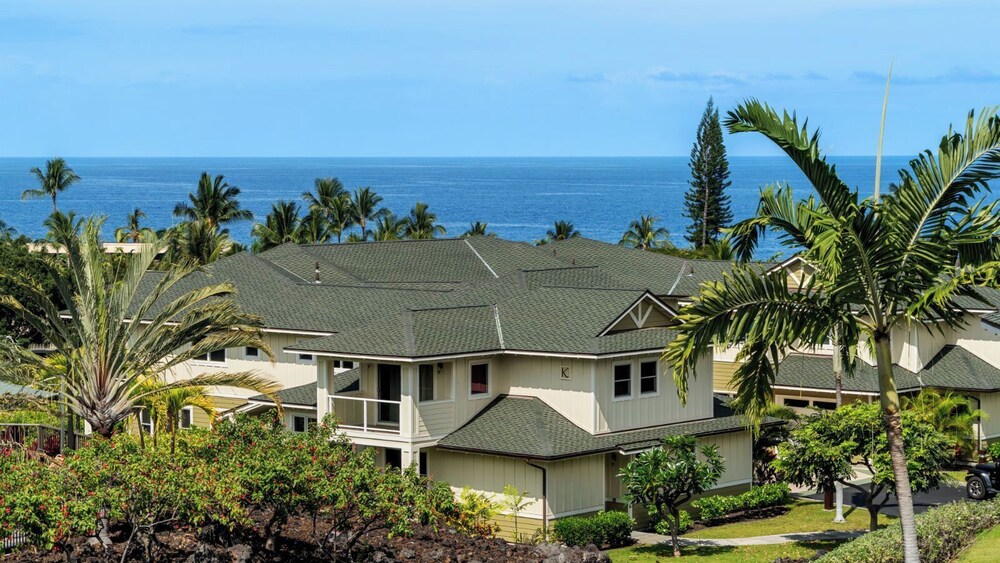 Updated Townhome Ocean View Private BBQ & Lanai - Vrkcv
