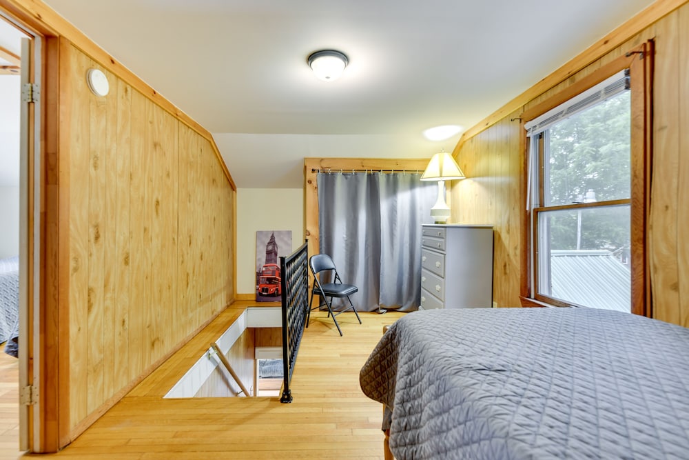 Point Breeze Vacation Rental, Walk to Lake Ontario view 5