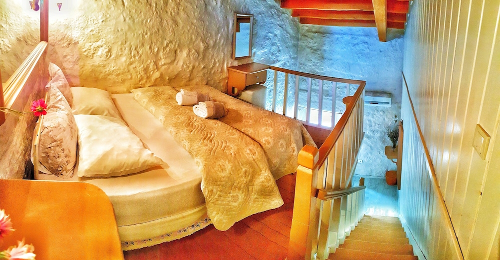 Lilyum Alaçatı Butik Otel - Image 32