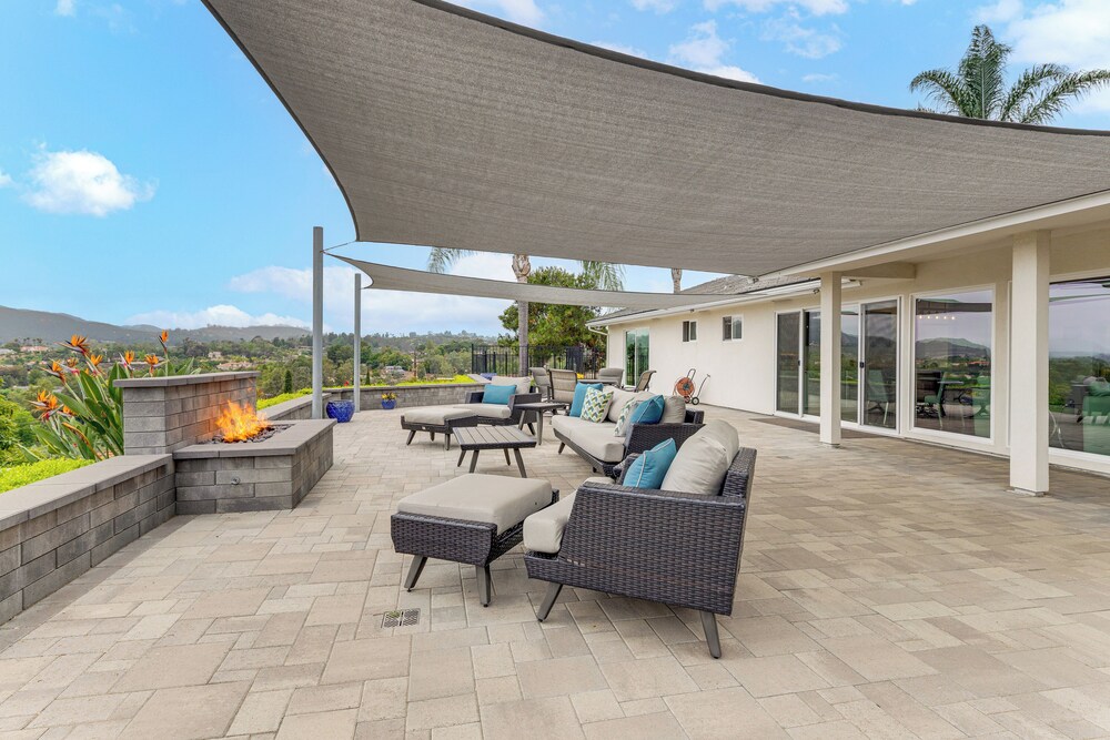 2 Mi to Lake Poway: Mtn-view Escape w/ Patio!