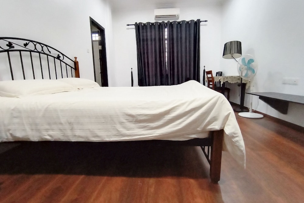 OYO 90203 Emma Sukma Homestay photo 4