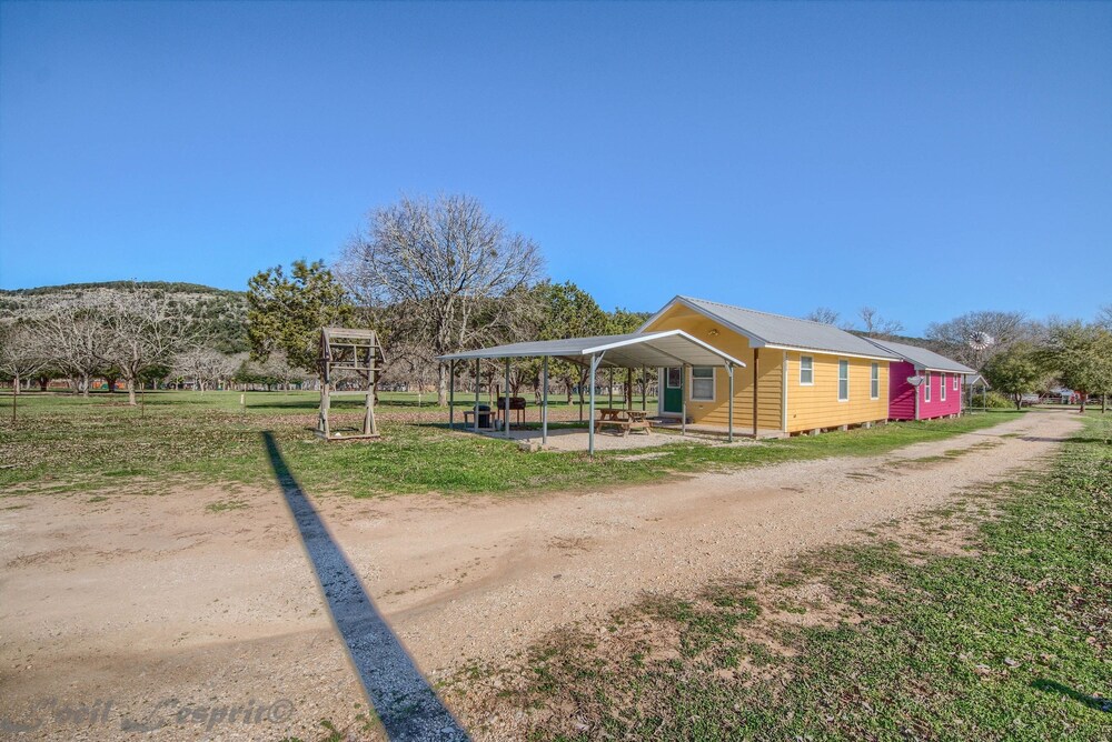 Sunflower Rr9122sf 1 Bedroom Home by RedAwning view 3
