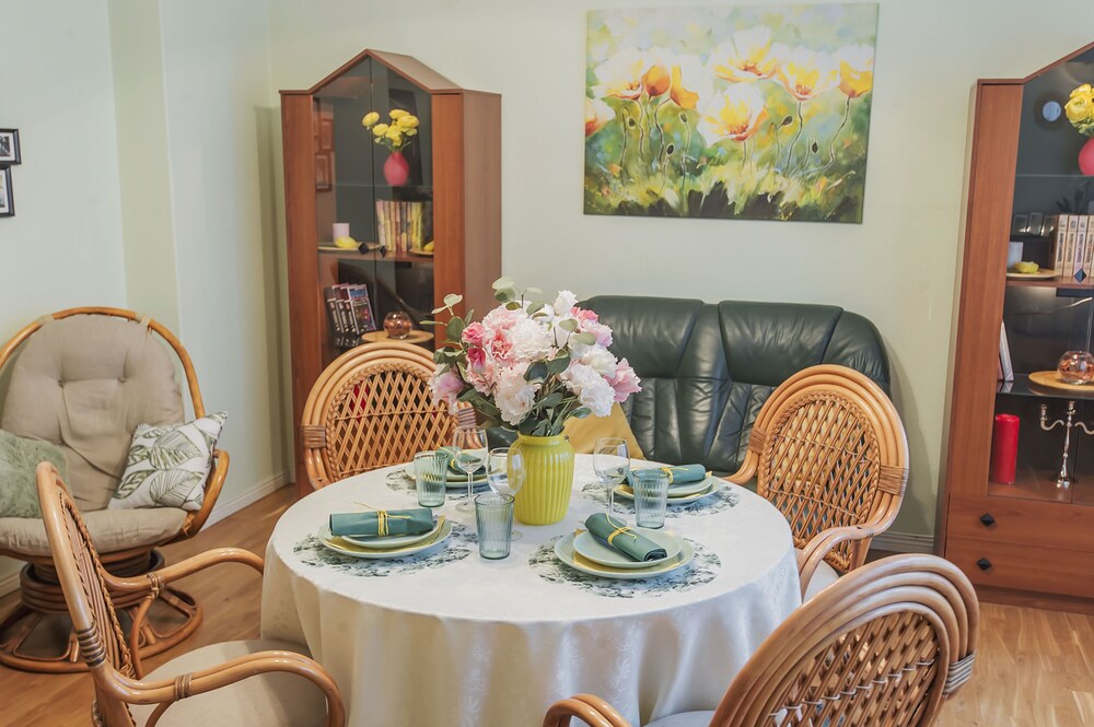 GM Apartment Staropimenovskiy 16