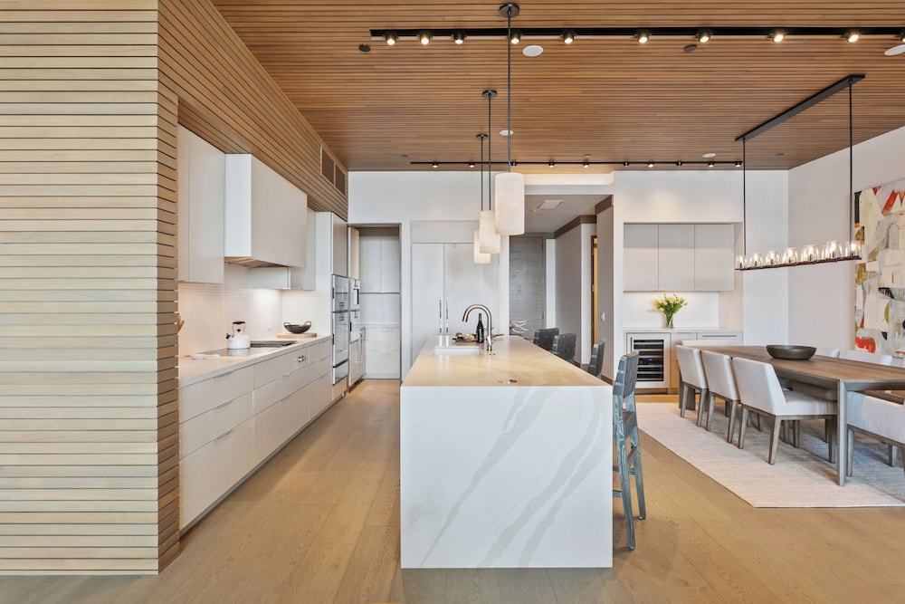 The Residences at The Tower-3 Bedroom Deluxe #6 3 Condo
