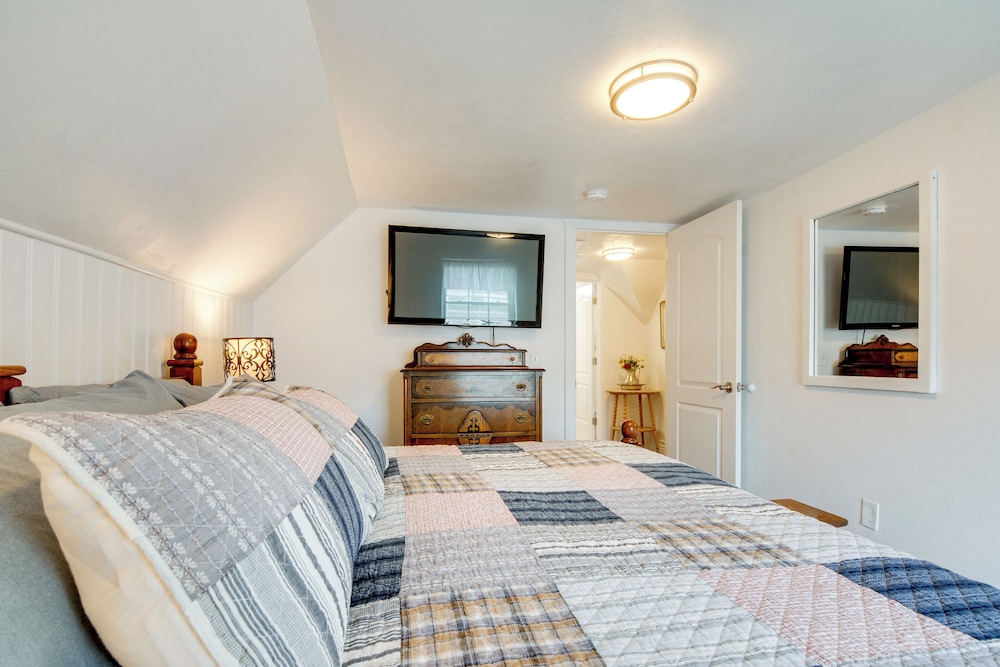 ATV & UTV Parking: Spacious Home in Richfield!