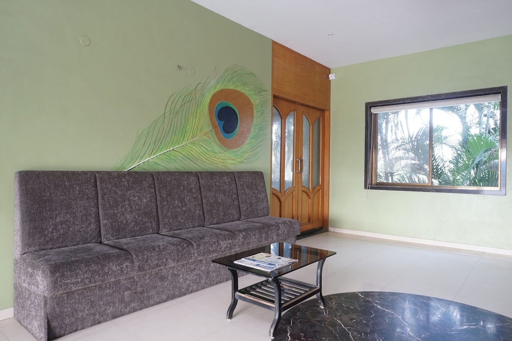 OYO 24487 Hotel Raj Regency view 5