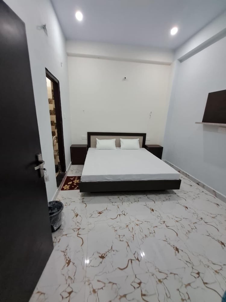 Brij Nandan Place