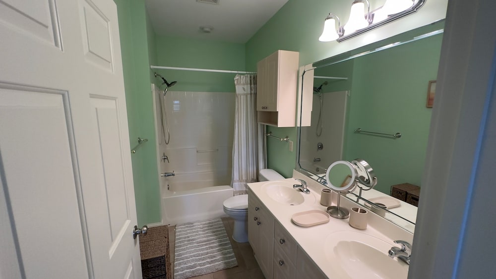 Magnolia Pointe Luster Leaf 4890-303 2 Bedroom Condo