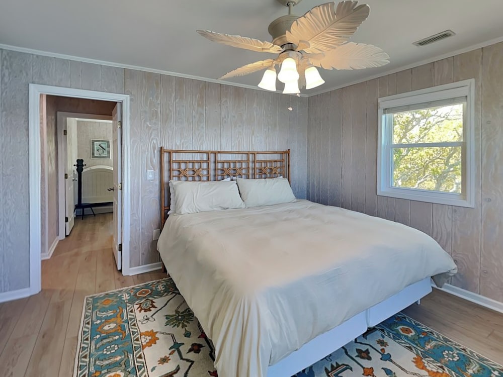 The Hydeaway by Topsail Realty