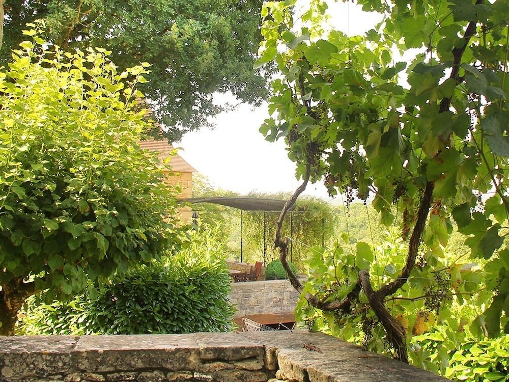 Chambre D'hôtes La Rossillonie