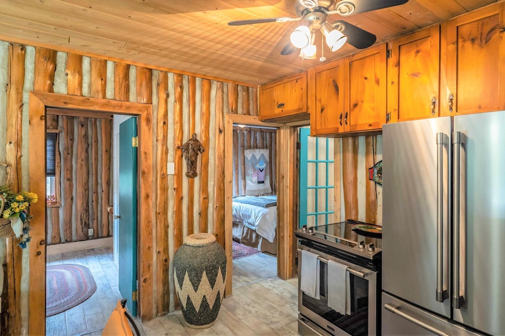 Nature Lovers Retreat log Home - L il Ranch