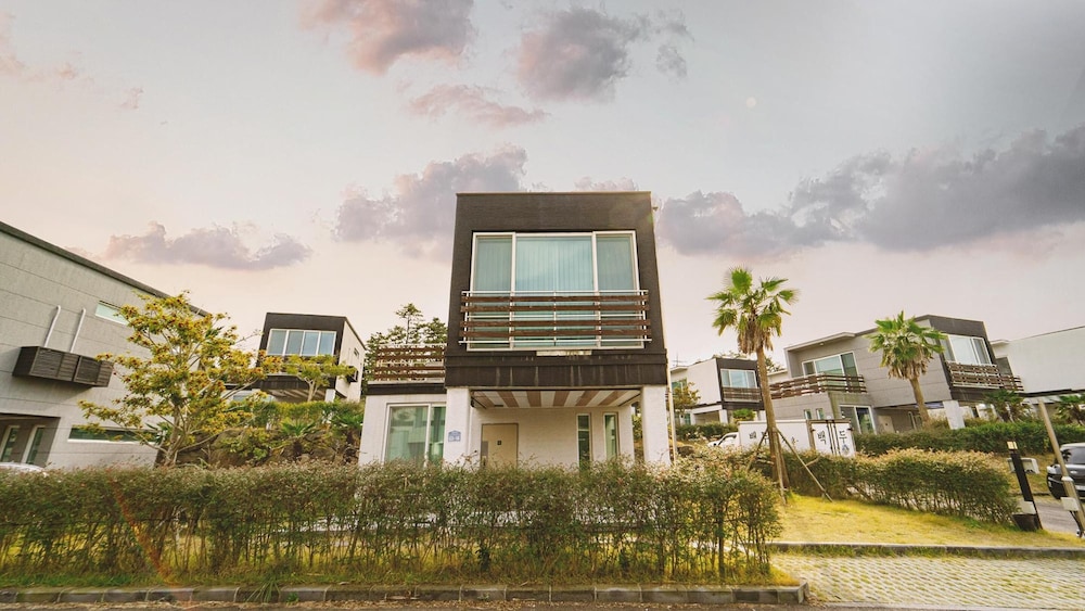 Jeju Private Aewol