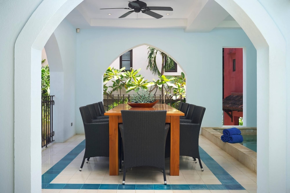 Las Catalinas 3BR House w Pool Rooftop Terrace Casa Cazenovia