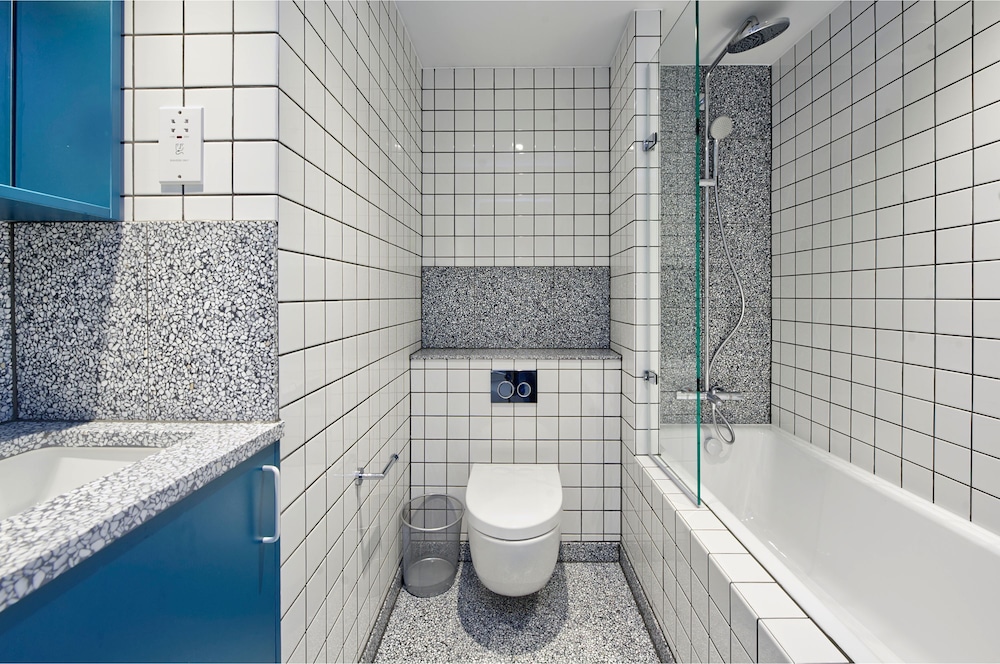 Fabulous Two-bedroom Apartment in Poplar