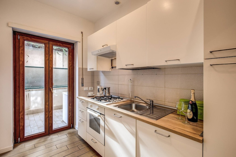 Ml Apartment - Ardesia Terrace Colosseo - 2bdr