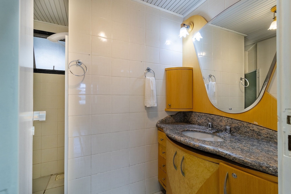 Ap w/ Balcony 200 m From the Beach Ingleses Vin202