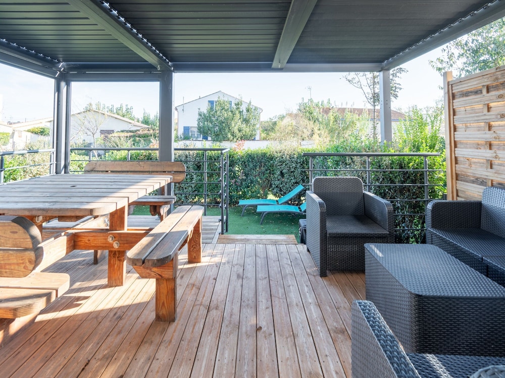 Spacious Villa by Valras Beach