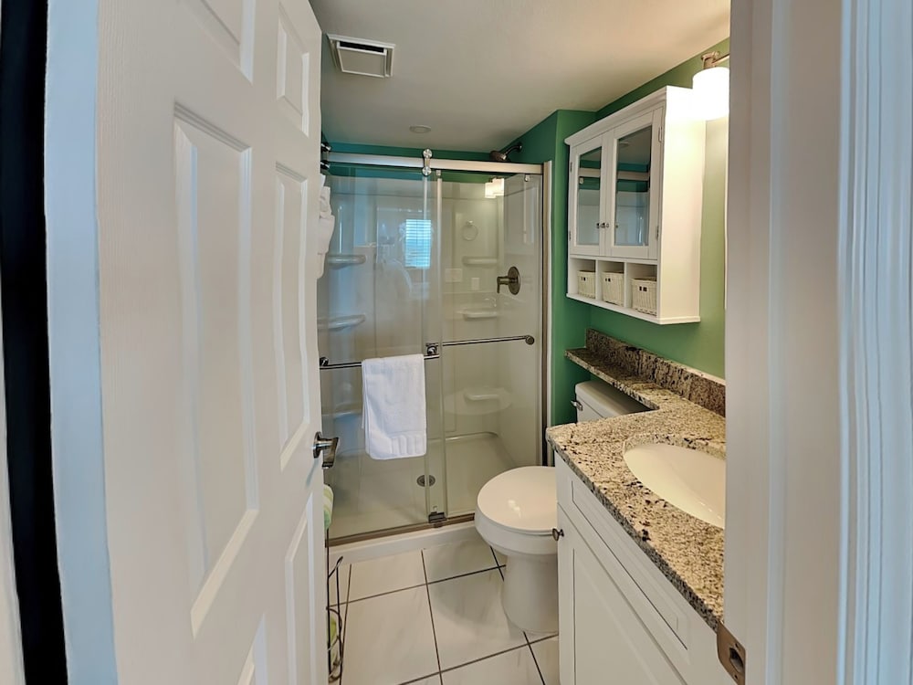 Seaside 4 by Distinctive Beach Rentals