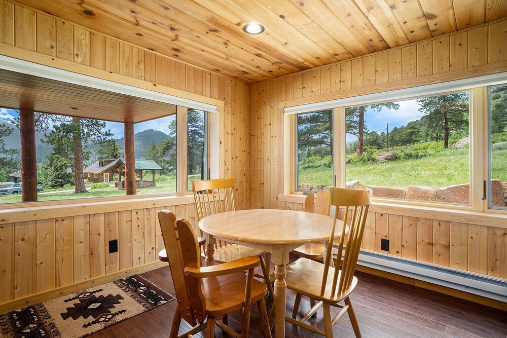 Frontier Mountain Retreat - Monthly Long-term Vacation Rental 30 Days Minimum -- Estes Park 1 Bedroom Apts by RedAwning - Property Image 37