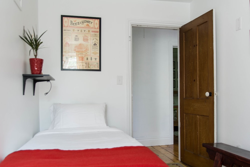 Laura's Bed & Breakfast