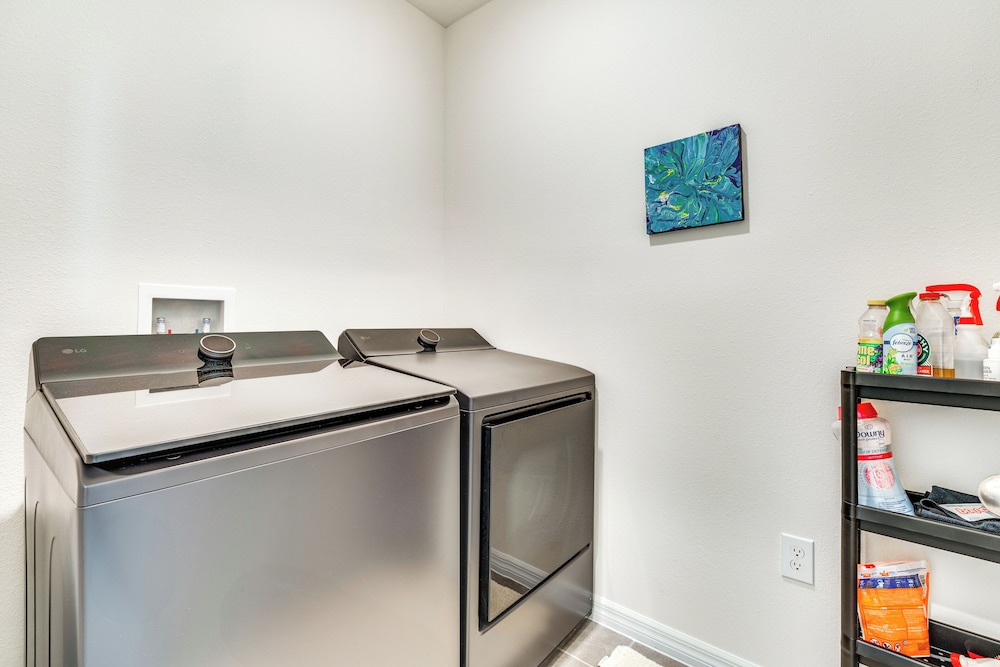 Playground Access: Winter Haven Getaway w/ Patio!
