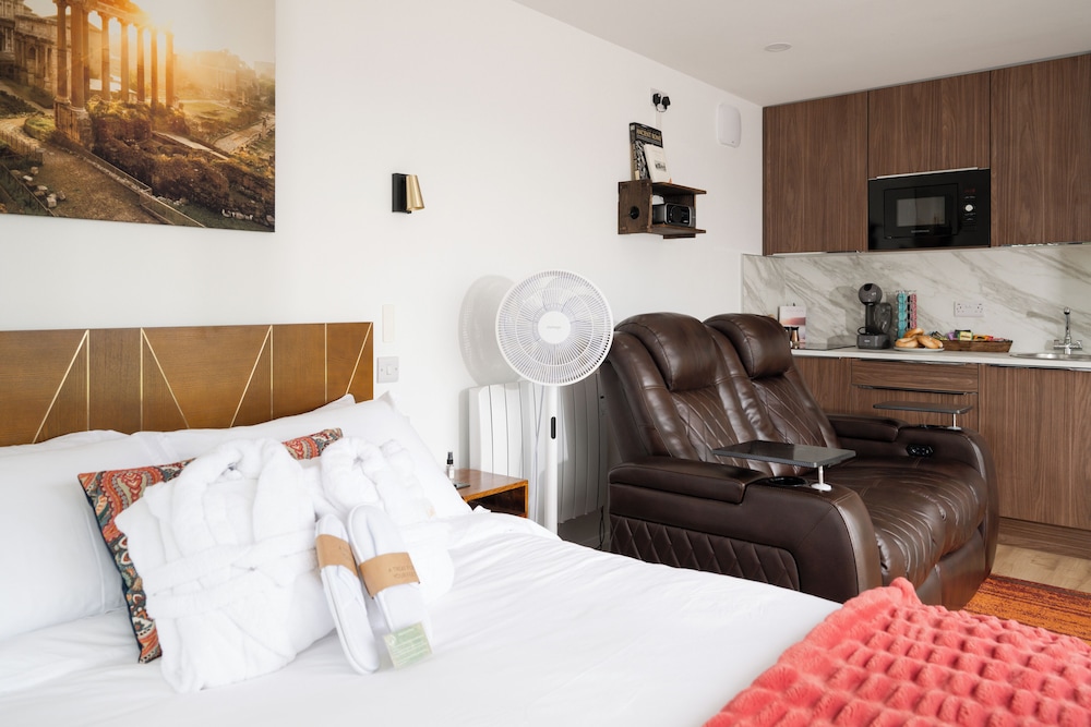 Luxury Waterfront Self-Catering Cabins