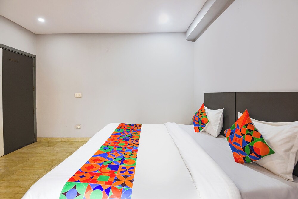 Fabhotel Dream Palace Ip Extension
