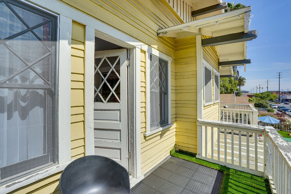 1 Mi to Dtwn! Bright Long Beach Apartment