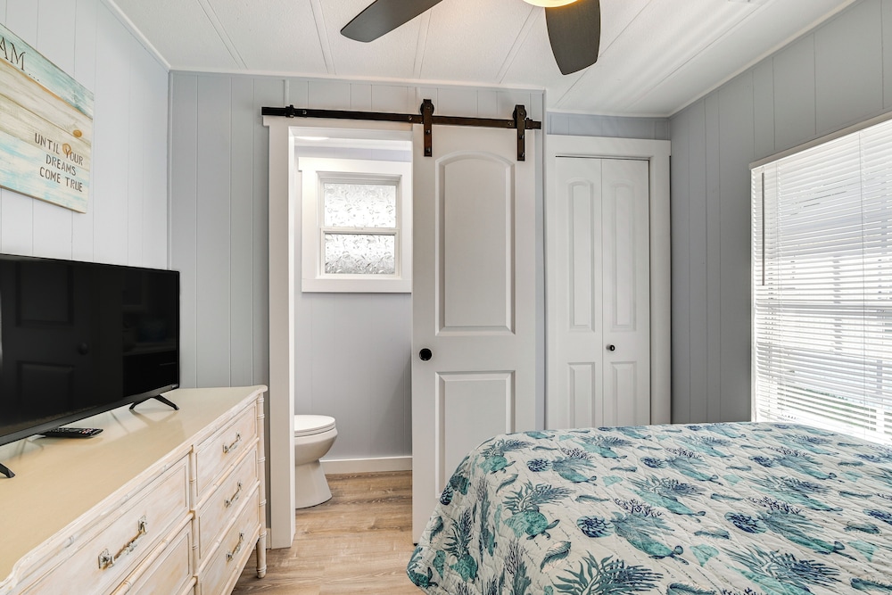 Community Pool & Beach Access: Surfside Beach Home view 5