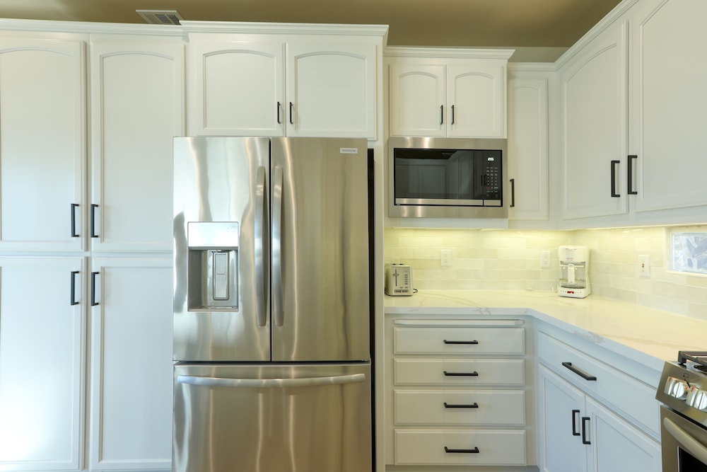361 B Hinds 3 Bedroom Townhouse by RedAwning view 2